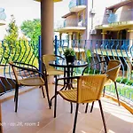 Apartment Dari Garden градина Tschernomorez
