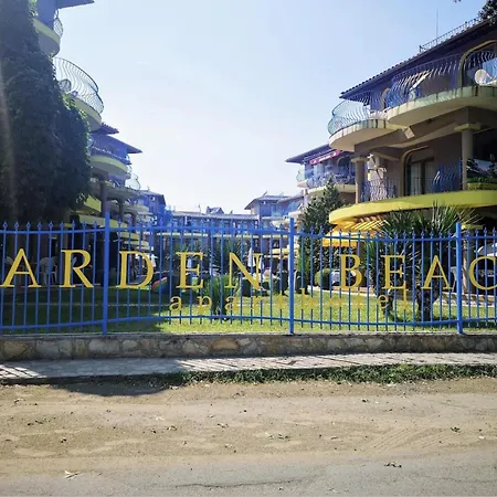 아파트 Dari Garden градина