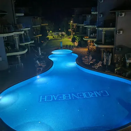 Apartamento Dari Garden градина *