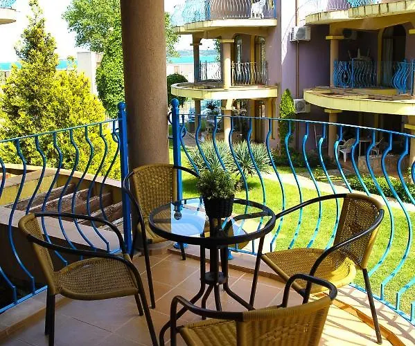 Dari Garden градина Apartamento Chernomorets
