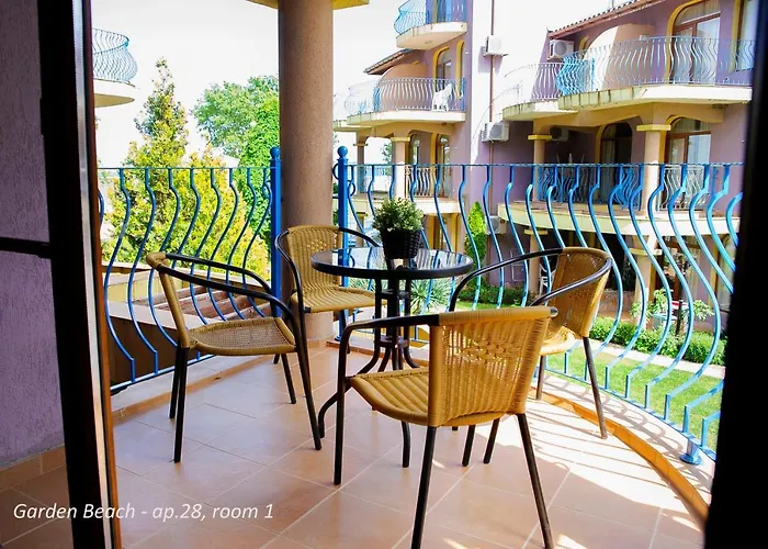 Apartamento Dari Garden градина Chernomorets