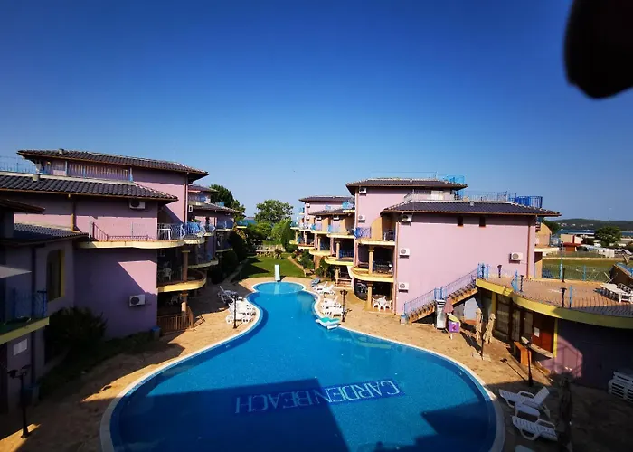 Lejlighed Dari Garden градина