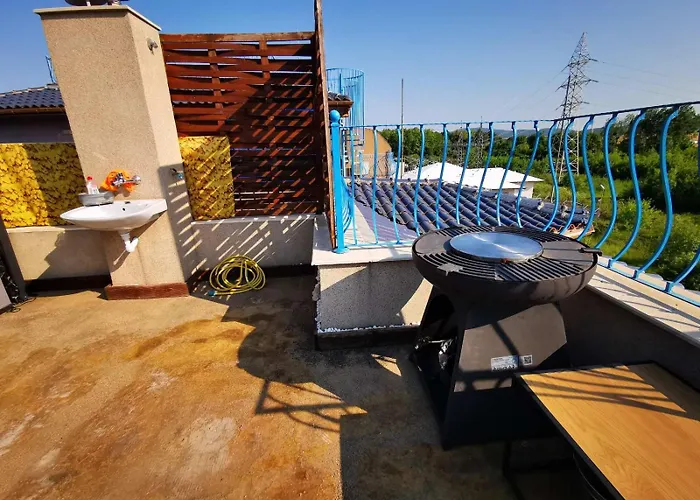 Dari Garden градина Chernomorets